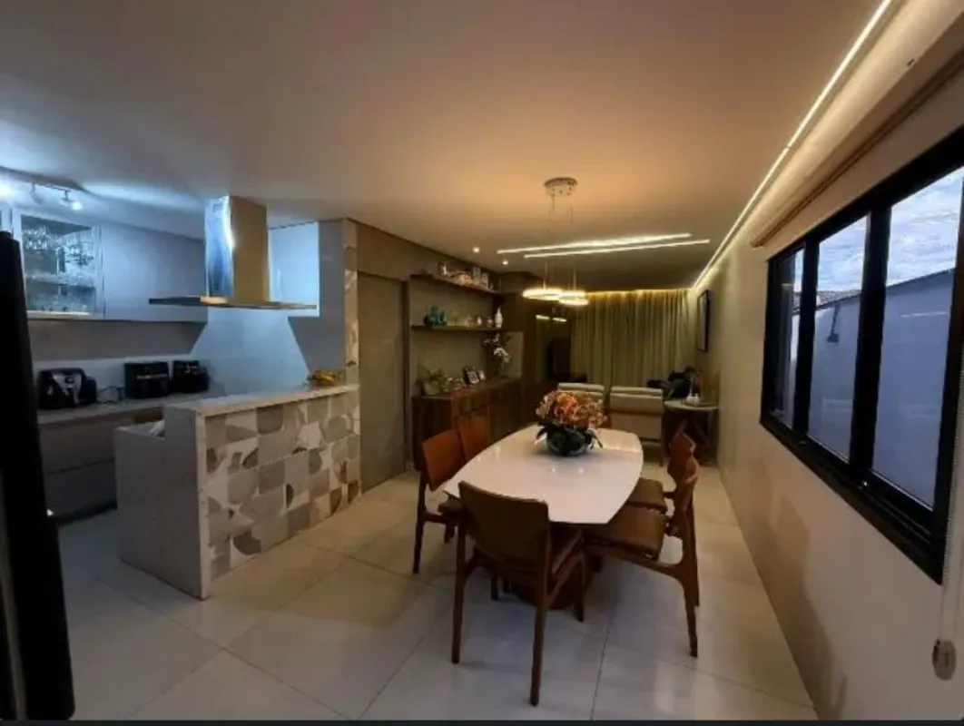 3-QUARTOS 1-SUITE E CLOSET3- BANHEIROS- GARAGEM COBERTA 3 CARROS-ENERGIA SOLAR-R...