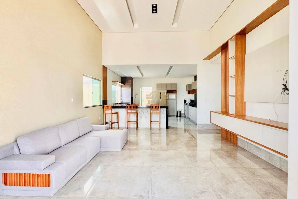 CASA ARNIQUEIRAS LOTE 265M² 3 SUÍTES PISCINA AQUECIDA MARCENARIA PLANEJADACasa m...