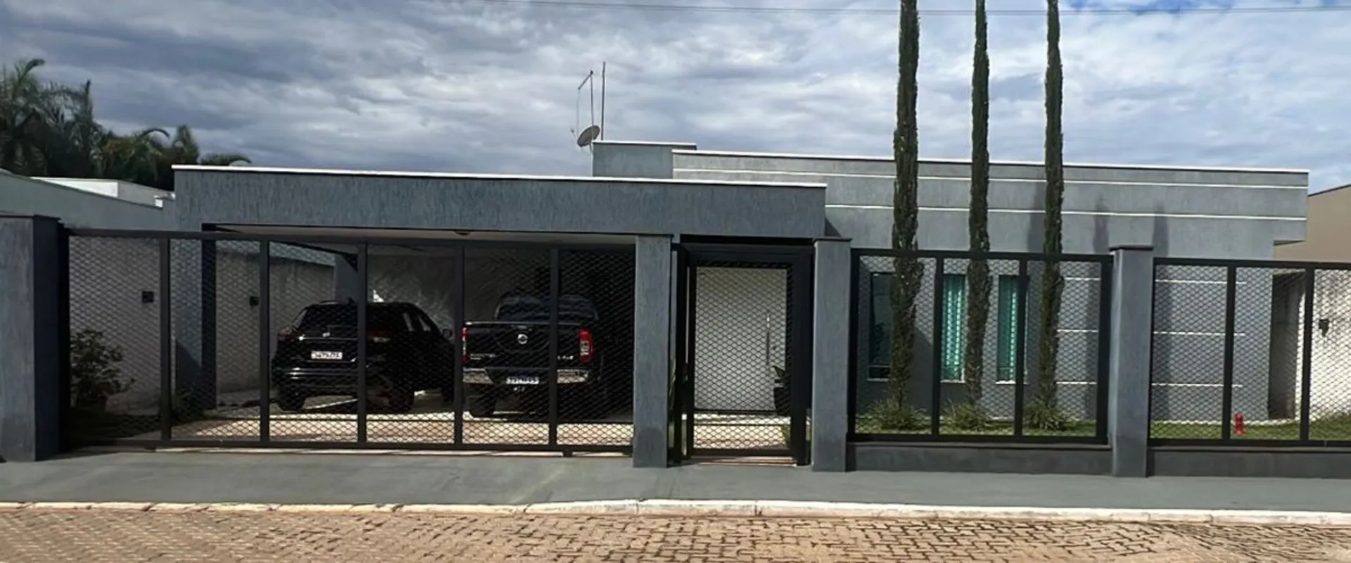 LEÕES DA CORRETAGEM VENDE O IMÓVEL QUE VOCÊ PROCURACasa Térrea na laje com estru...