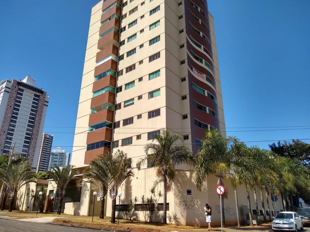 Conheça este excelente apartamento localizado na Avenida do Comércio, no Solar d...