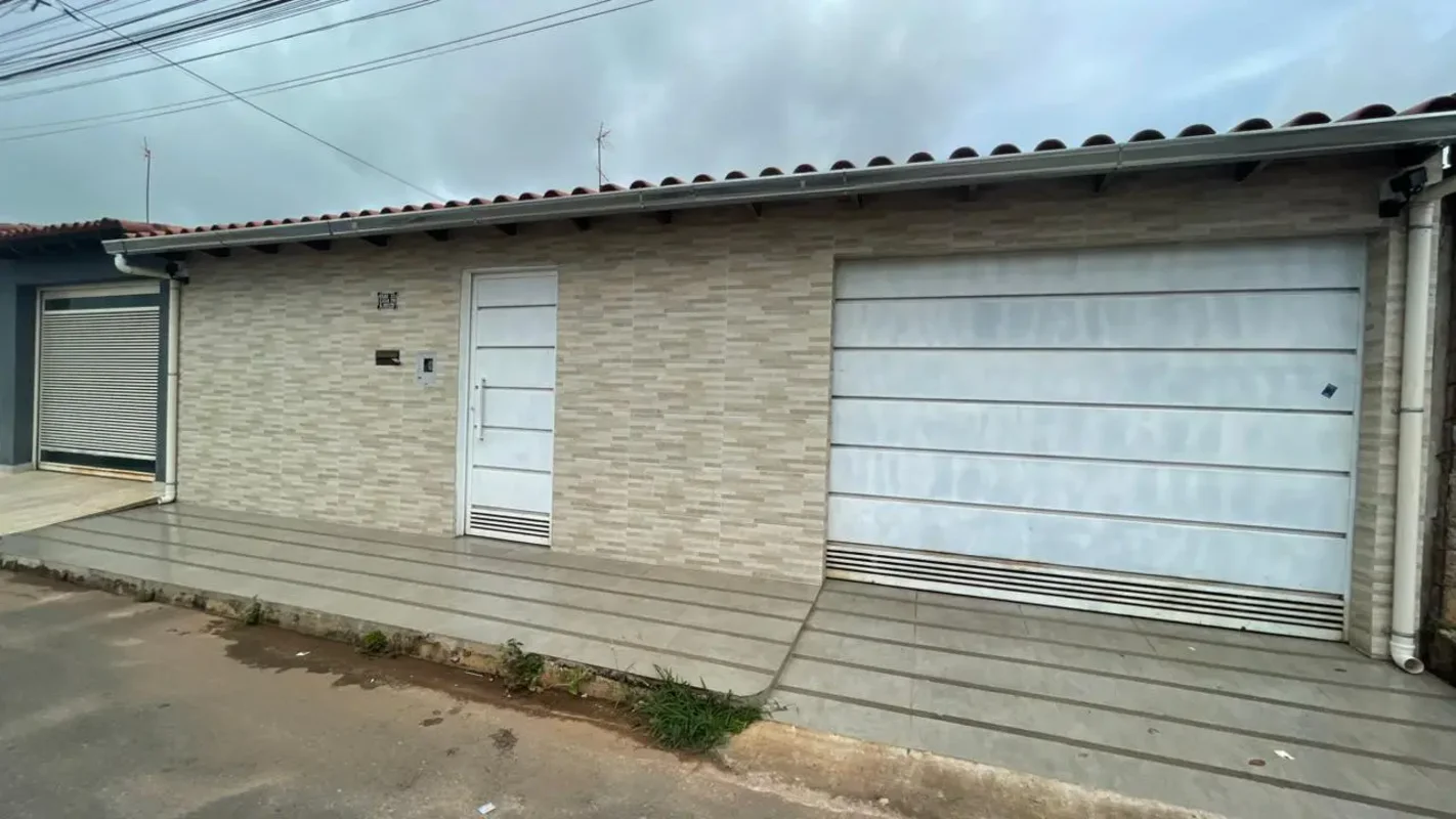 Excelente oportunidade no Setor Oeste - Gama. Uma casa de 3 quartos bem localiza...
