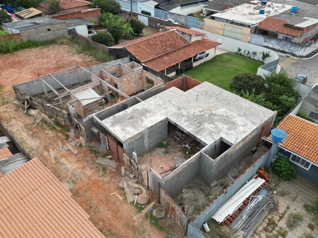 OPORTUNIDADE IMPERDÍVEL – EXCELENTE TERRENO COM PROJETO MODERNO EM CONDOMÍNIO F...