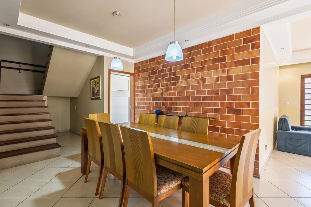 Cansado(a) de apartamento apertado? Sonha com um lugar espaçoso para ver seus fi...