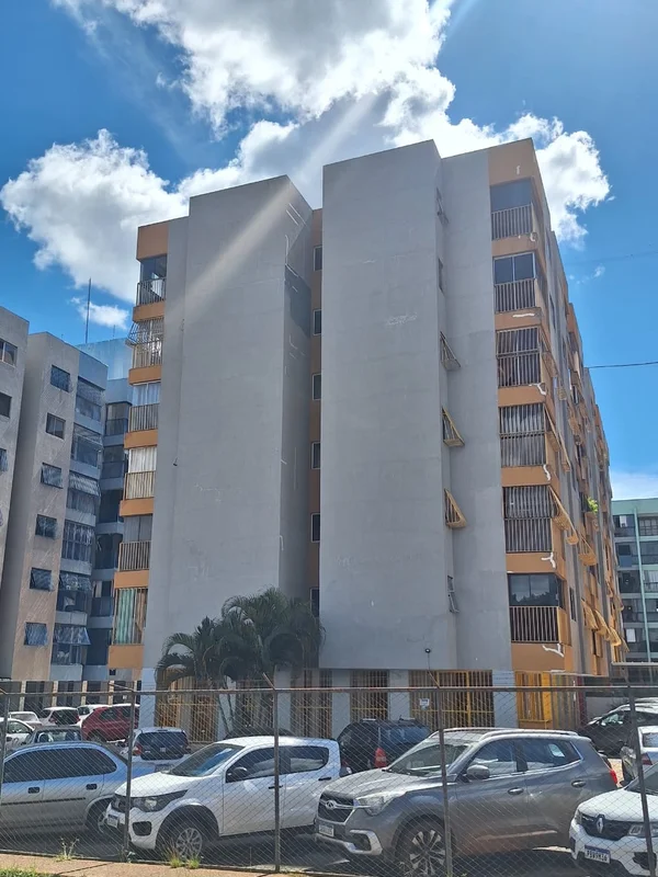 TRAJANO VENDE:ÓTIMO APT. NO SETOR CENTRAL GAMA, ED. FLÓRIDA, 6 ANDAR DE CANTO VI...