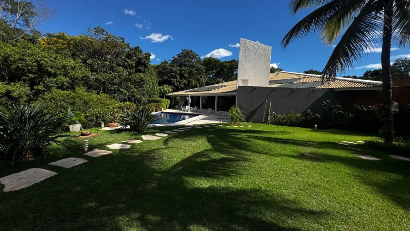 Super casa térrea com área de 5000 metros de terreno com área verde árvores frut...