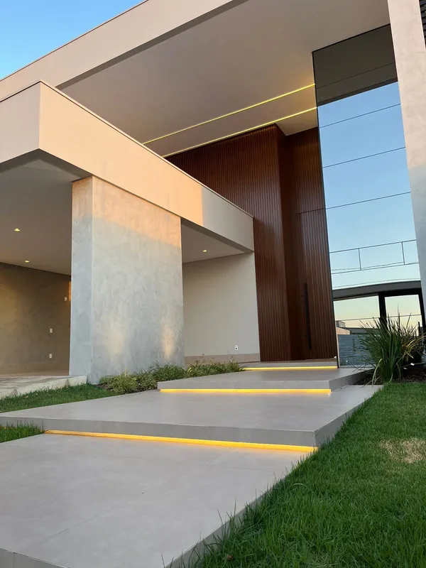 São 4 suítes, sendo uma master com closet.Suíte master com pré instalação para b...