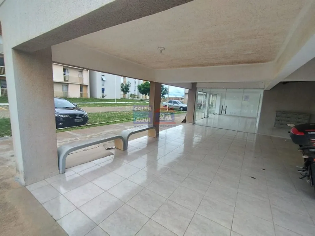 APARTAMENTO À LOCAÇÃO SHSN, ao lado do terminal de ônibus do P Sul Endereço: Qua...