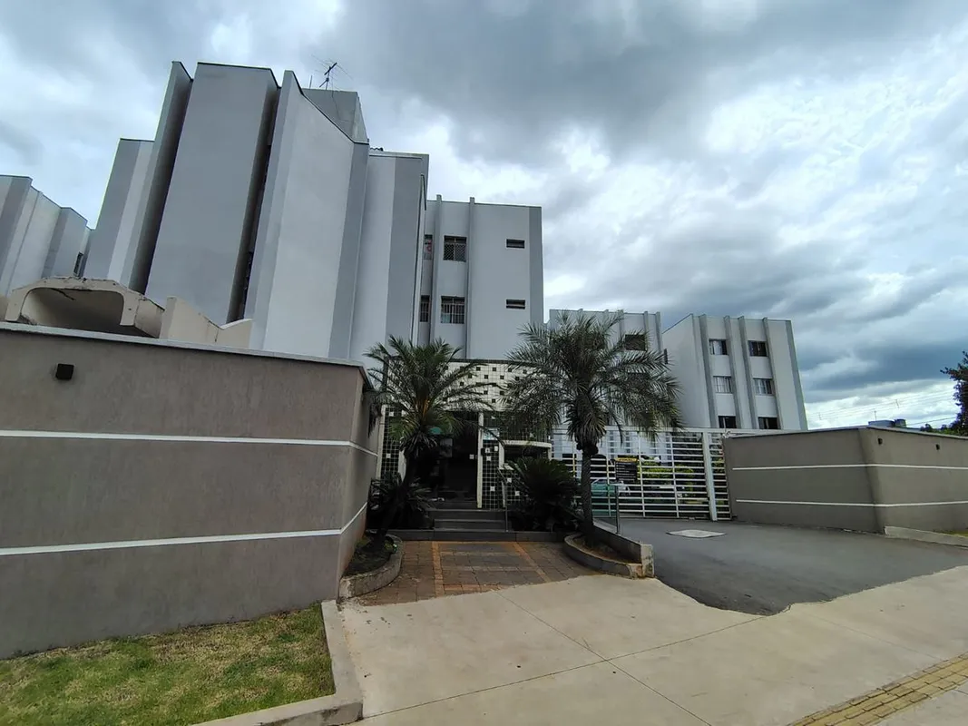 Apartamento3 quartos, sendo uma suíte.Banheiro social.Sala de estar.Sala de jant...