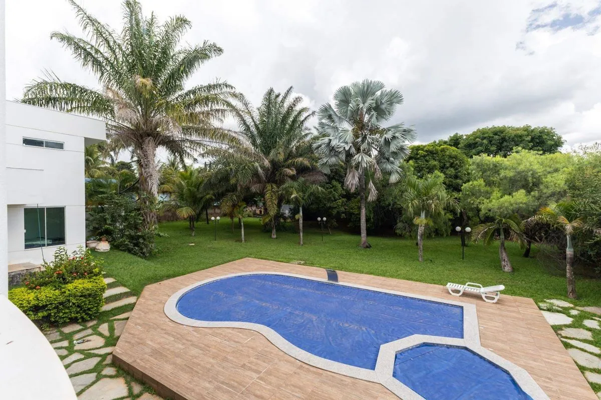 Exclusividade e Design na QL 14, Lago NorteAssinada pelo renomado arquiteto Fern...