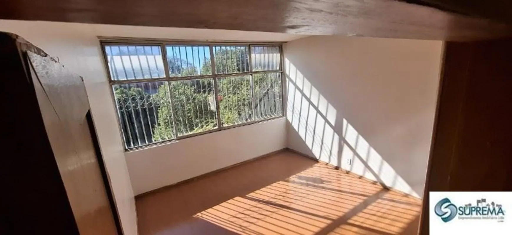 Suprema Construções e Emp. Imobiliários Ltda, Creci/DF 9060, apresenta:Apartamen...