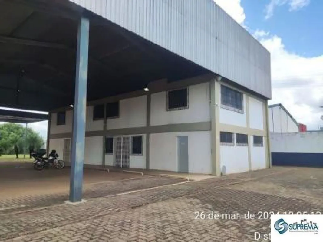 Suprema Construções e Emp. Imobiliários Ltda, Creci/DF 9060, apresenta:Prédio Co...