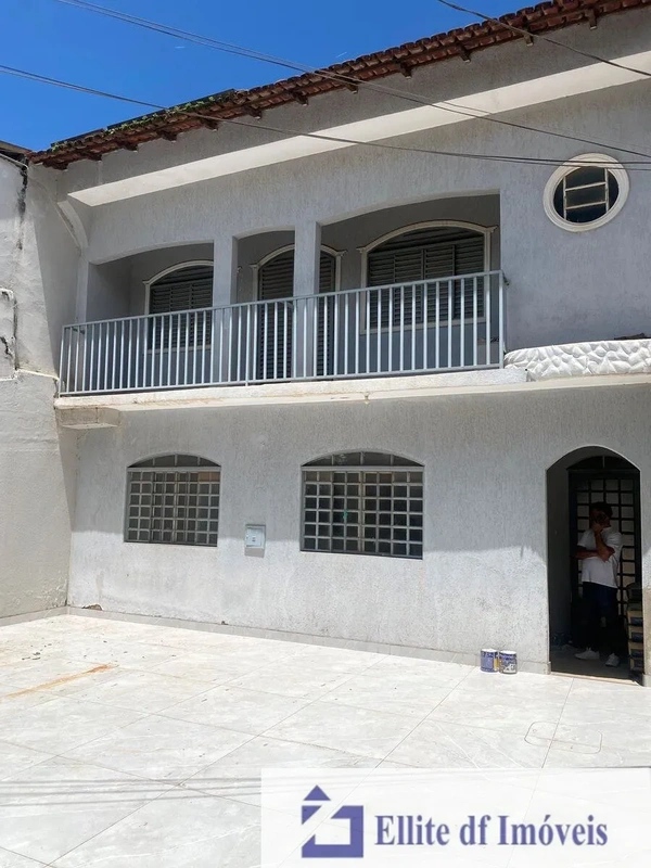 VENDO SOBRADO – SAMAMBAIA – BRASÍLIA/DFQuadra 516 – Próximo à saída da Avenida E...