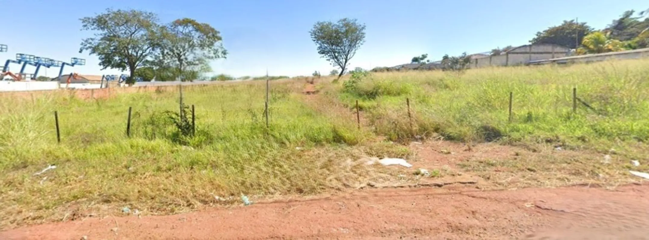 Localização estratégica:Às margens da BR-153;Próximo ao Aeroporto Santa Genoveva...
