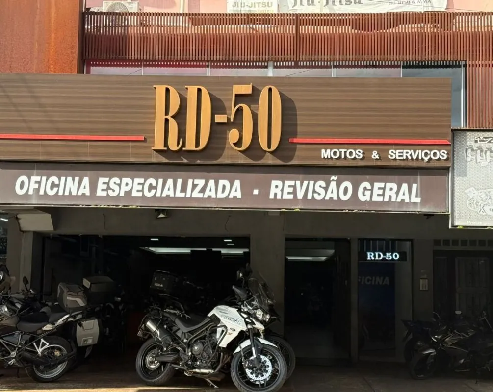 Atenção investidor!!! Prédio à venda no Sudoeste..Prédio dividido da seguinte fo...