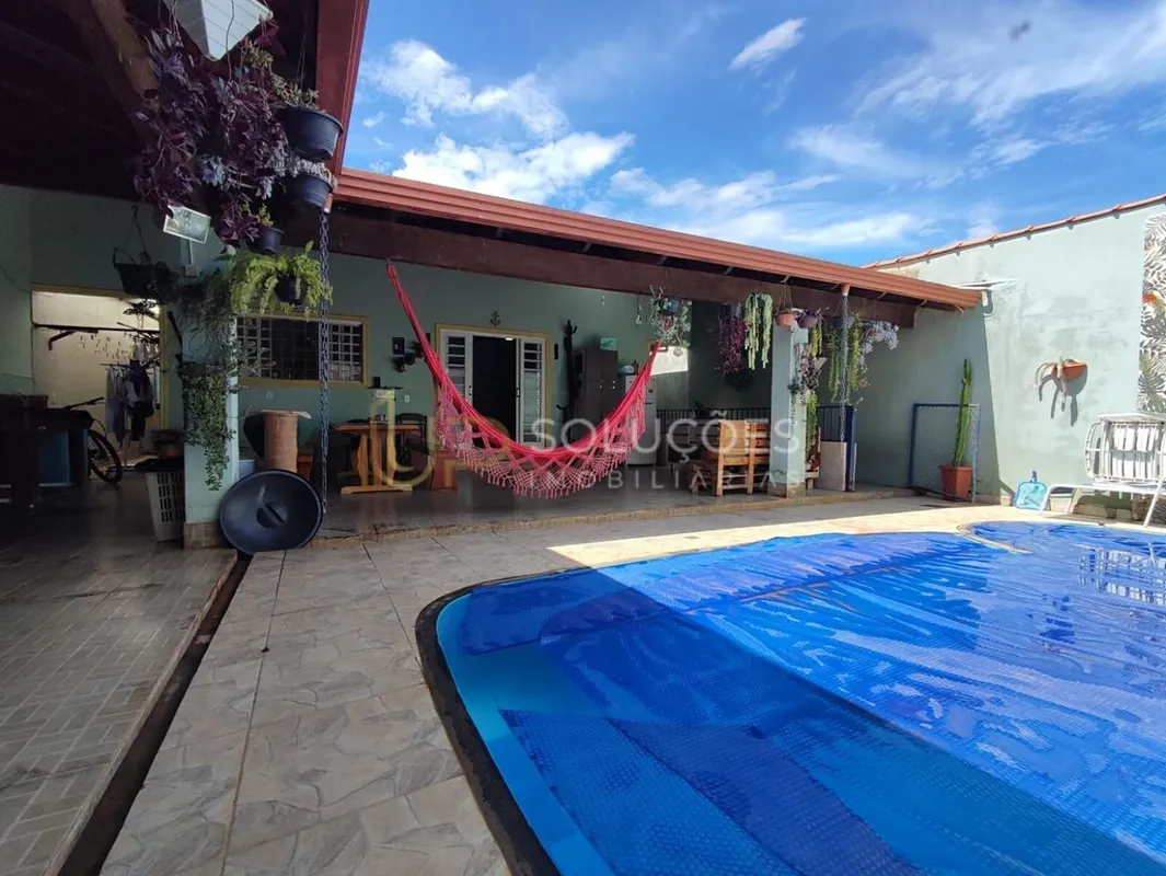 Casa Solta no Lote | 3 Quartos (1 Suíte) | Piscina Aquecida | Churrasqueira | Te...