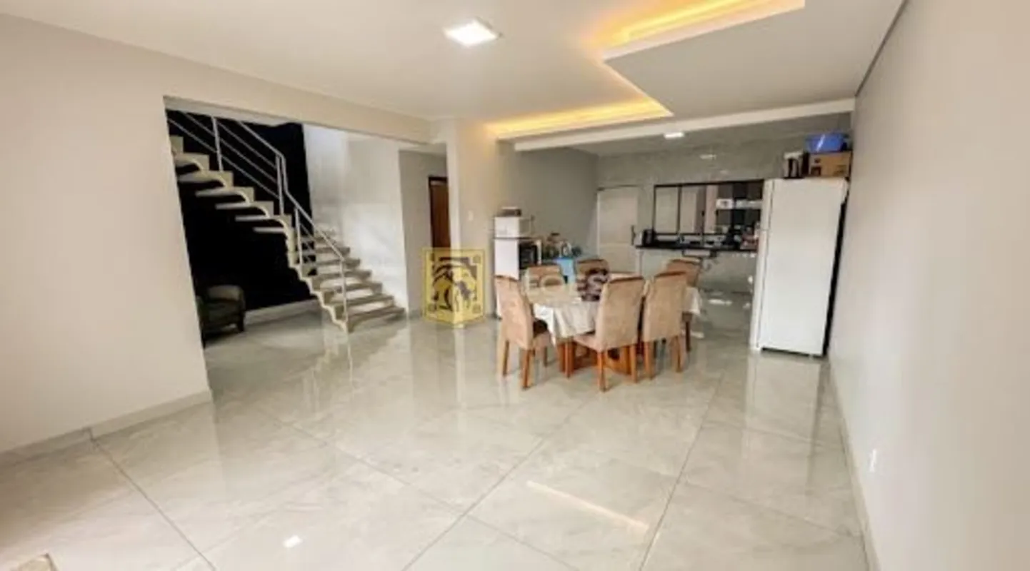Casa Moderna no Guará II QE 56R$ 1.150.000,00Excelente oportunidade em uma das m...