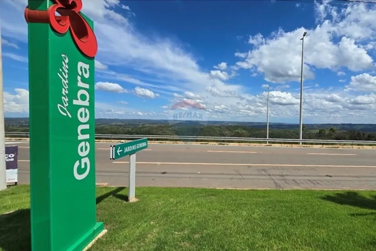 Loteamento REGULARIZADO Jardins Genebra, totalmente calçado com lajotas de concr...