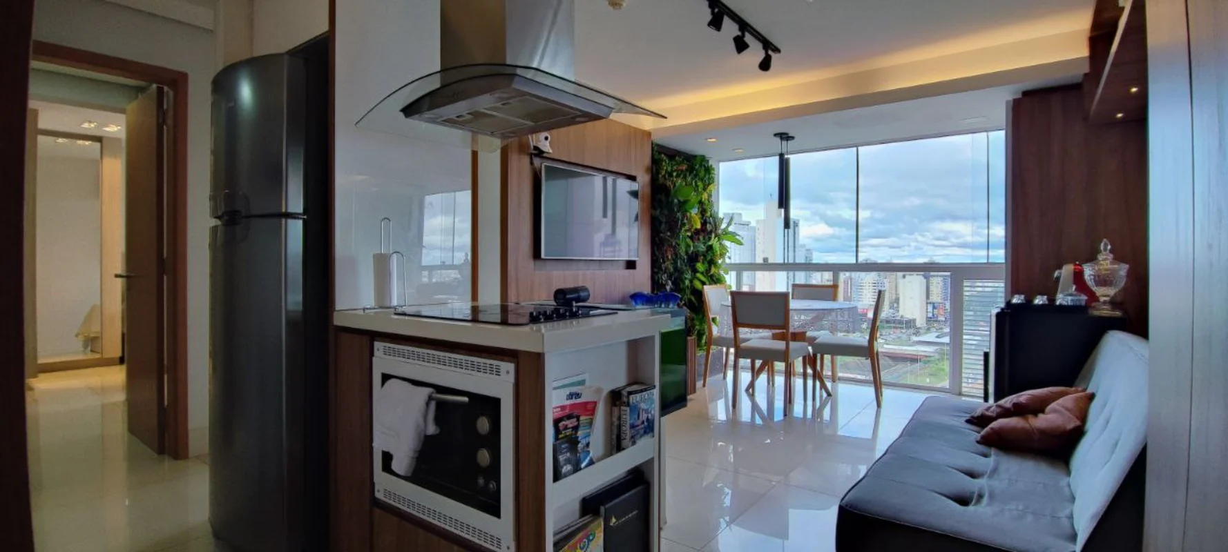 LINDO APARTAMENTO SEMI-MOBILIADO02 Quartos (sendo 1 suíte com varanda)Sala de Es...