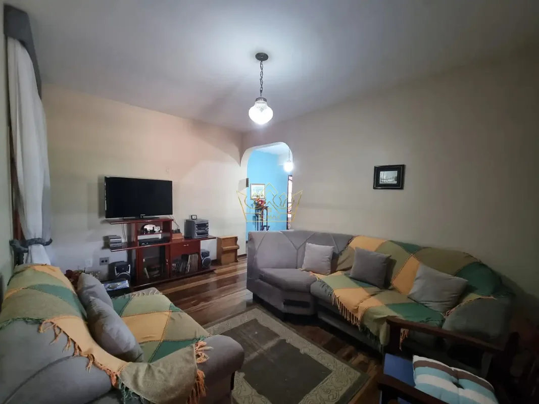 JCMAX VENDE CASA - VILA PLANALTO - 3 QUARTOS VILA PLANALTO - RUA 8- 3 QUARTOS- 2...