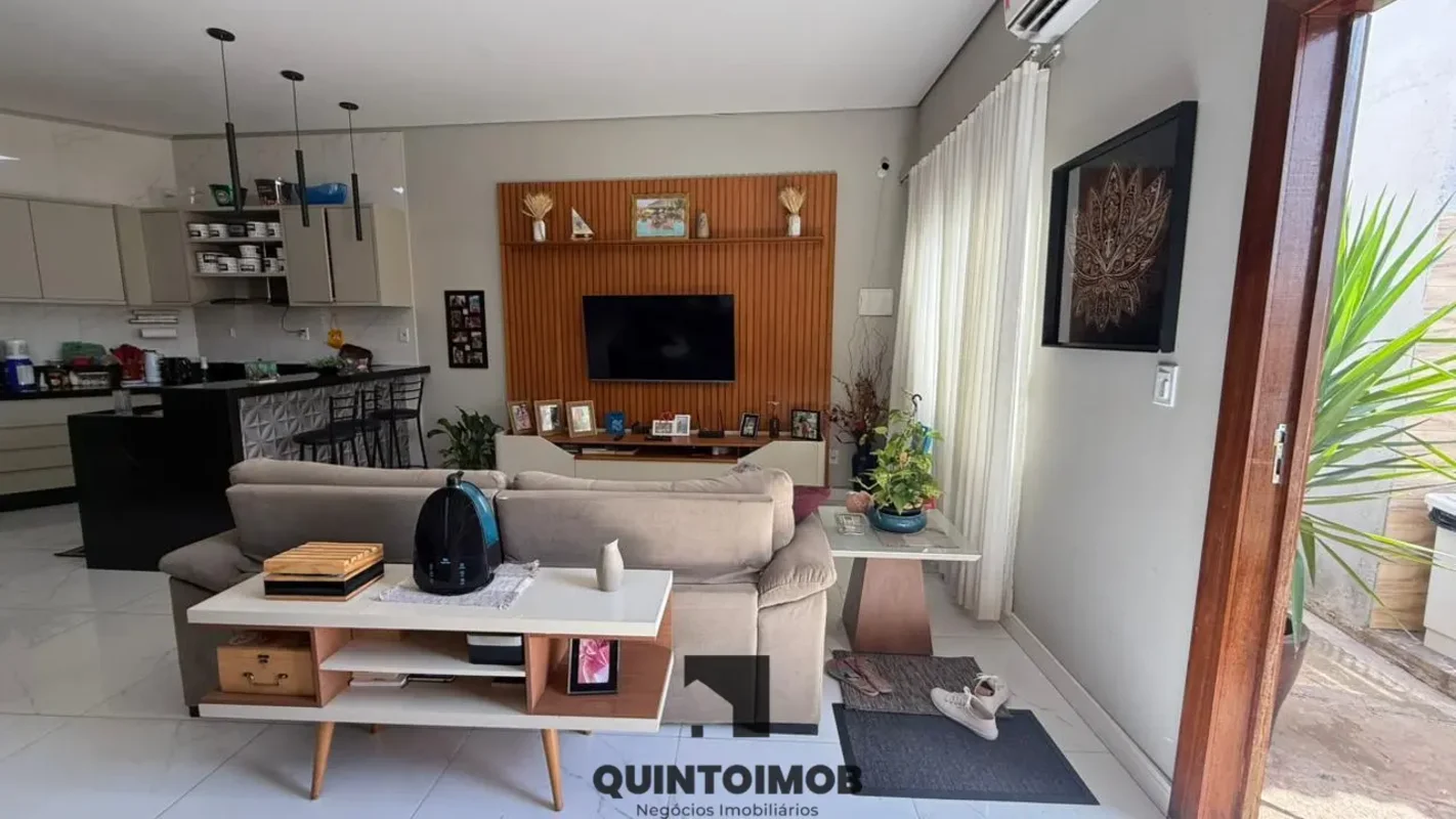 Casa com Piscina e Churrasqueira – ArniqueirasConforto, lazer e excelente locali...