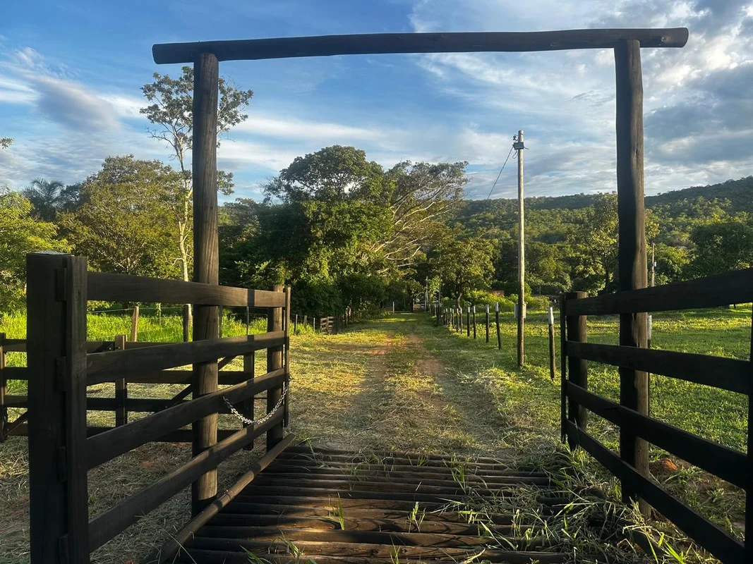 Chácara em Hidrolândia- 40 mil metros quadrados - Toda cercada- Rica em agua- ca...