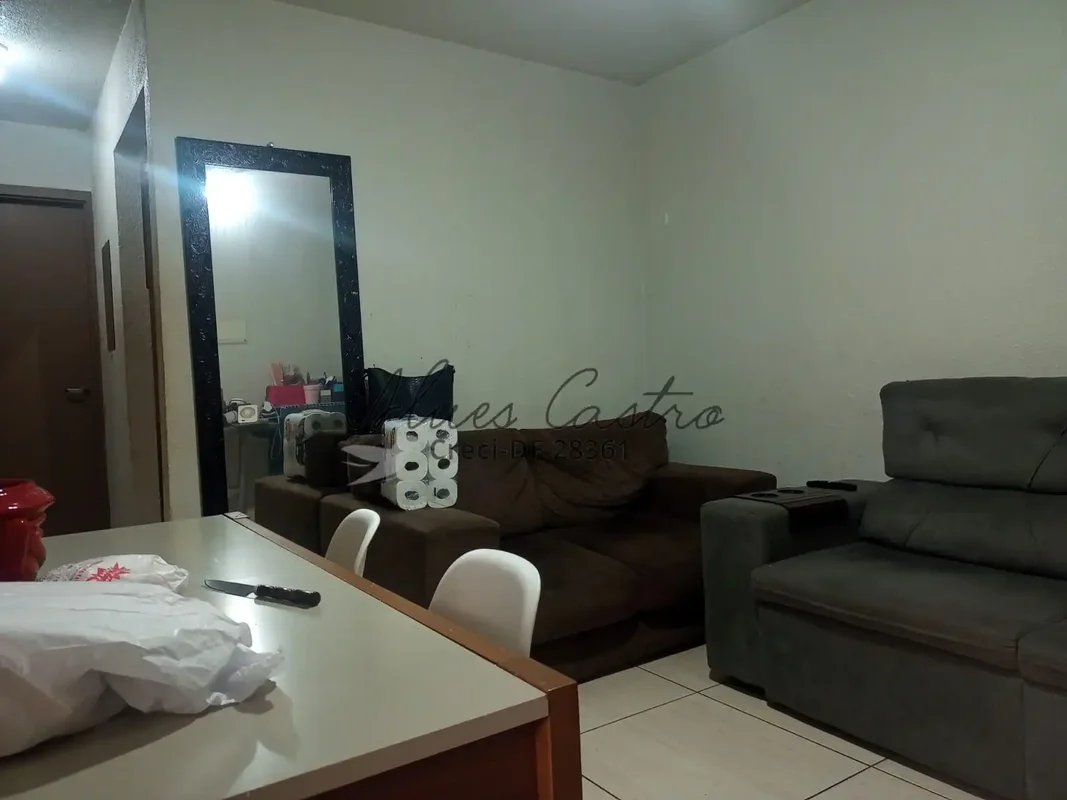 Vendo apartamento térreo de fundo na QC 06 do jardins Mangueiral contendo;Dois q...