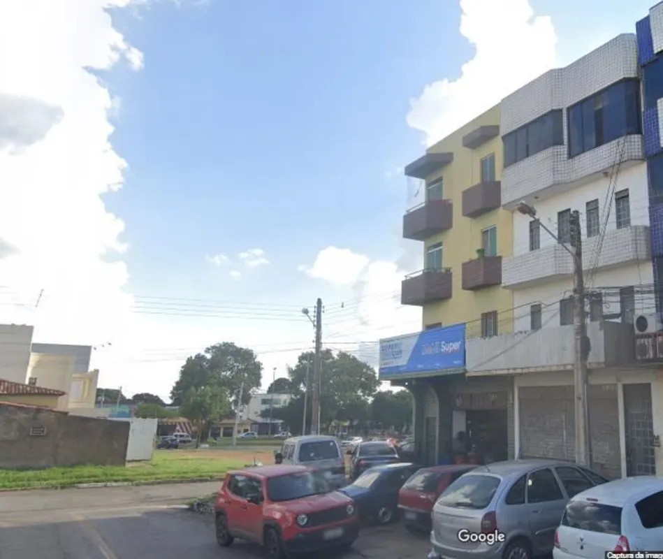 APT COM 02 QUARTOS, SALA AMPLA, COZINHA E AREA DE SERVIÇO, 01 BANHEIRO SOCIALSEM...