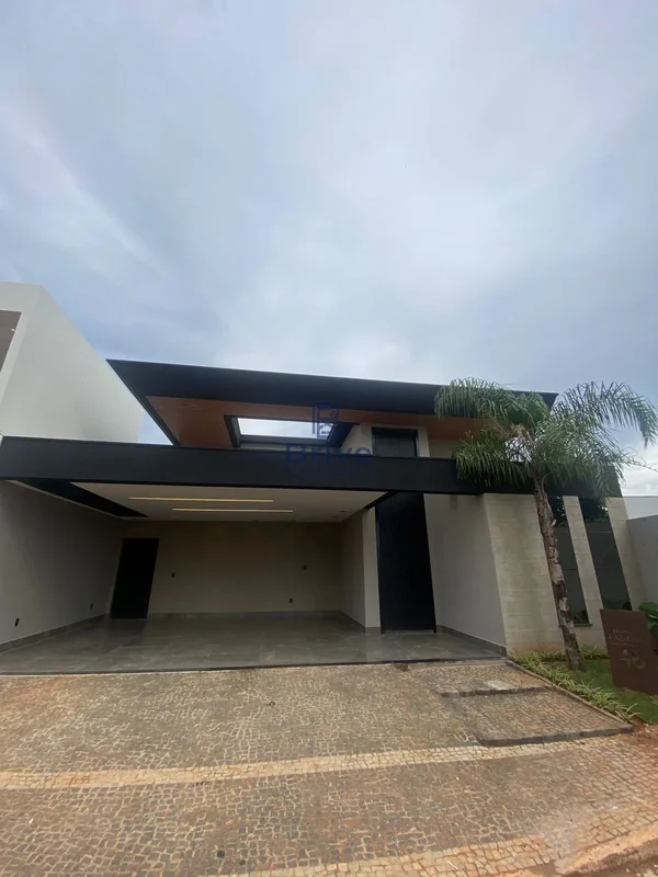 Excelente oportunidade de alugar uma casa de alto padrão, ampla e totalmente pla...
