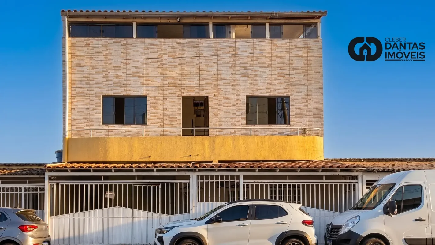 Cleber Dantas VENDE SOBRADOOPORTUNIDADE RARA NA AVENIDA P1 – QNP 10 SETOR P SUL-...