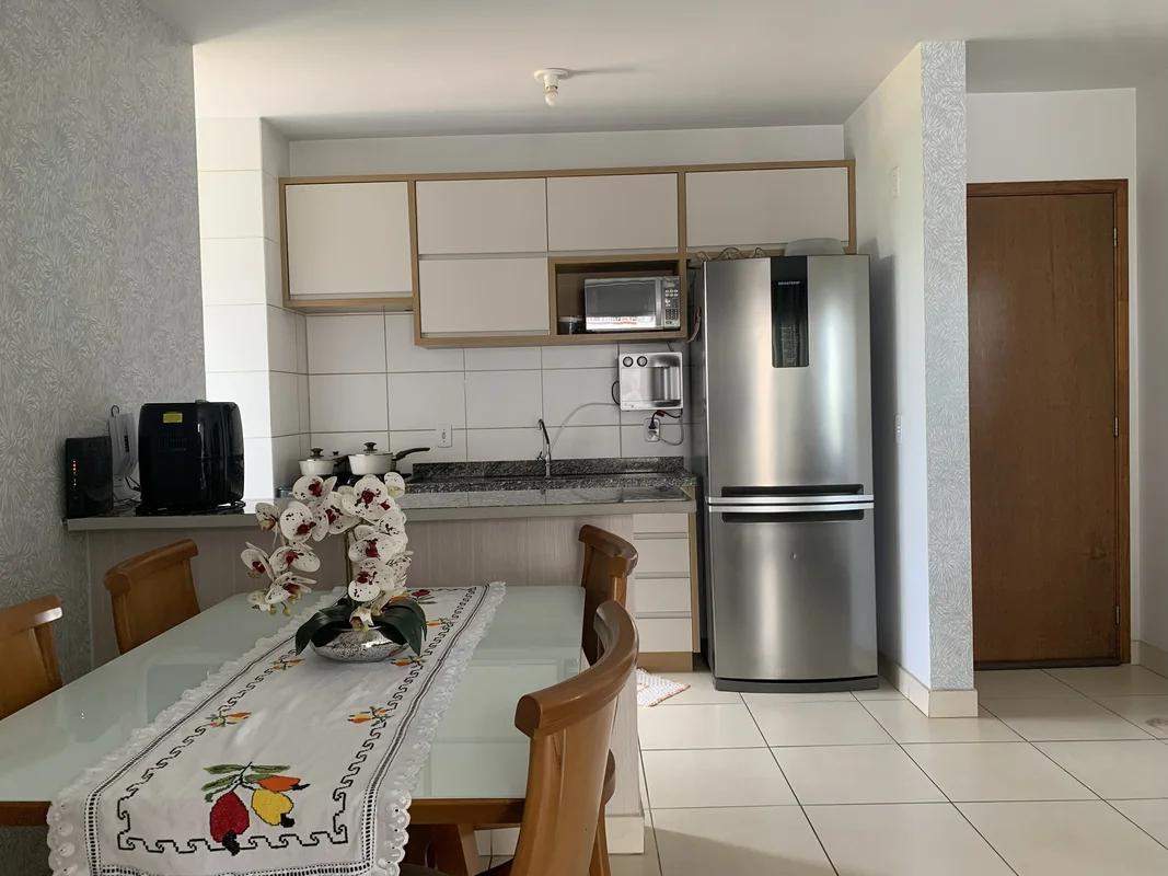 Apartamento com 03 Quartos, sendo 01 Suíte, Sala com Varanda, Cozinha tipo Ameri...