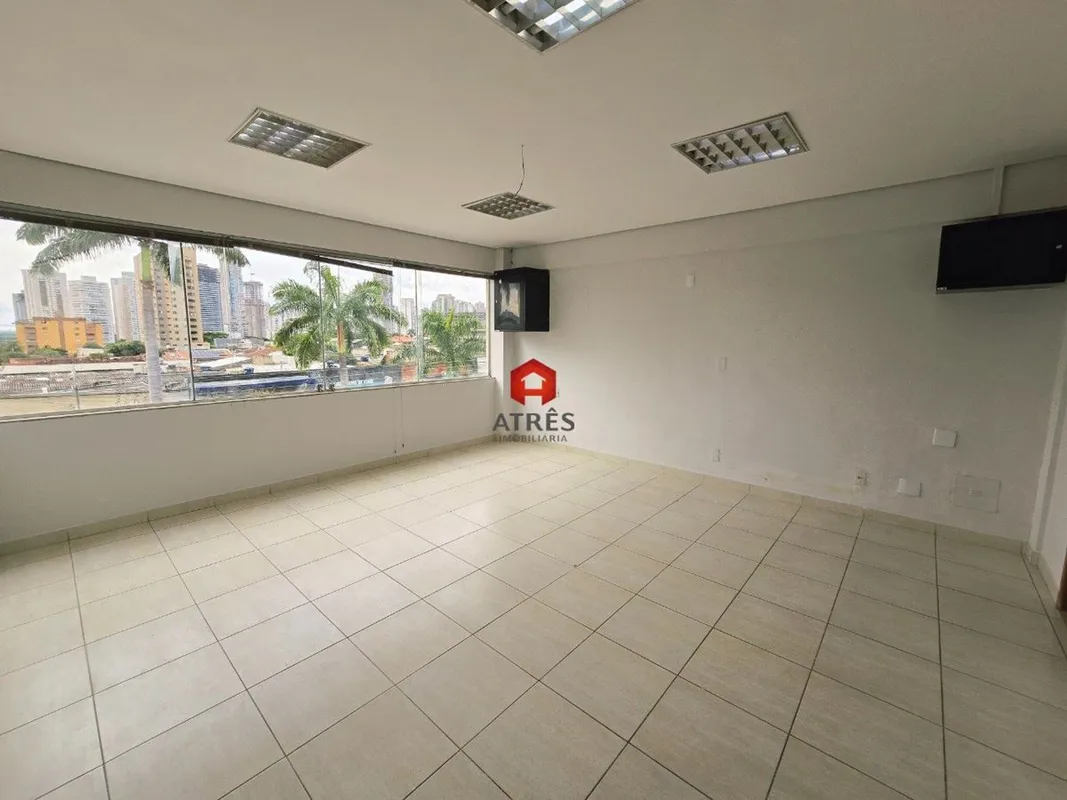 Sala comercial para locação com aproximadamente 117,76m² de área privativa compo...