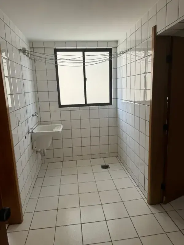 Venda de apt na Av. T-5, 125m2, nascente, 4o. andar, 3 quartos, 1 suíte, sala pa...