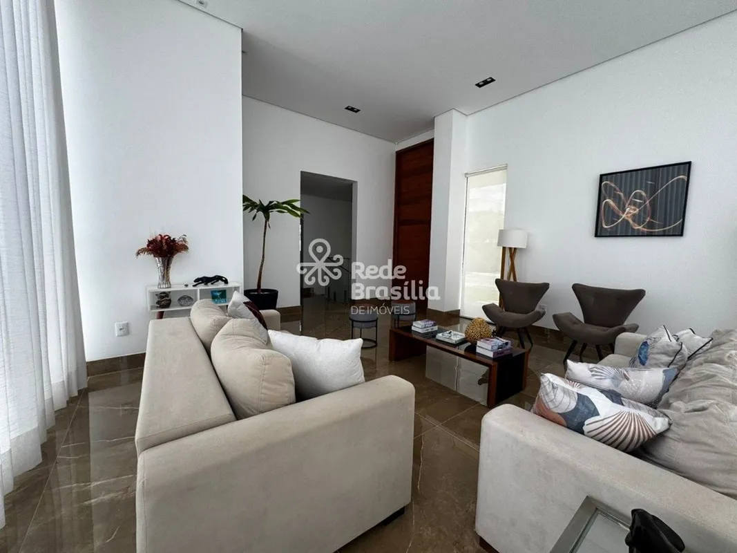 Casa Moderna com Área Privativa de 514 m² . Terreno escriturado. Habite-se em an...