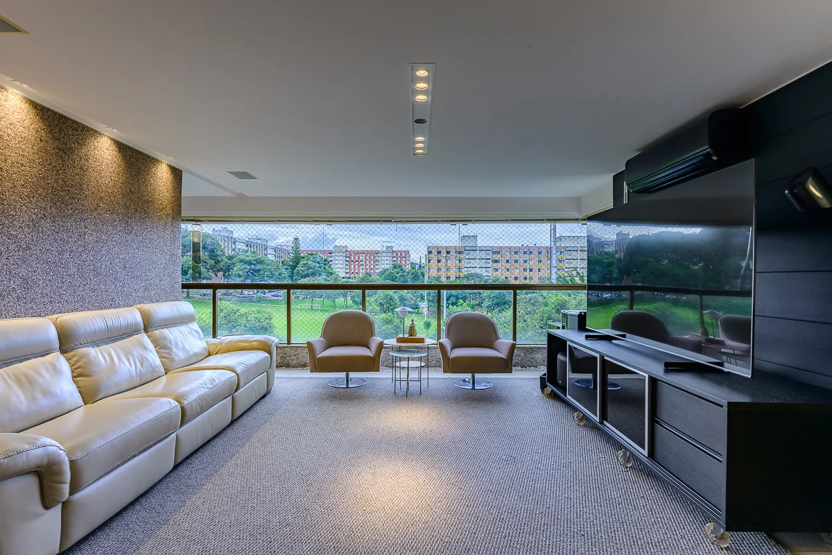 EXCLUSIVO APARTAMENTO NA SQN 311 - ASA NORTEEncante-se com este incrível apartam...
