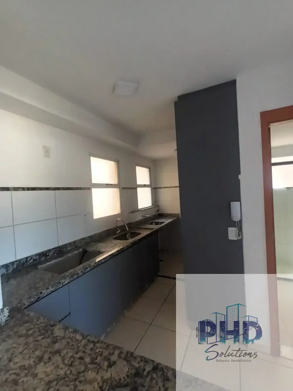 Seu imovel a poucos passos Ap proximo ao centro semi novo , rico em armarios ban...