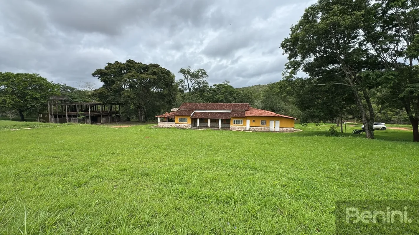 BENINI VENDE ÁREA RUAL ESCRITURADA DENTRO DO DF, NÃO HÁ OUTRA IGUAL, PERFIETA PA...
