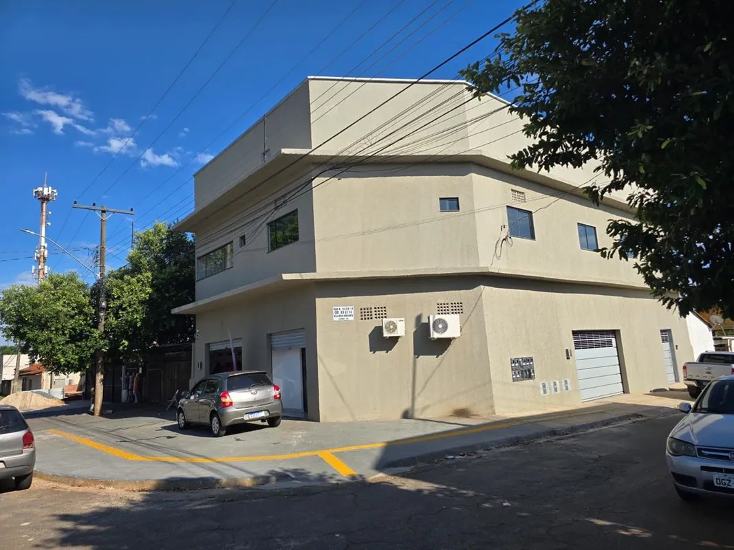 Prédio Comercial/Residencial à venda no setor Novo Horizonte.O imóvel é composto...