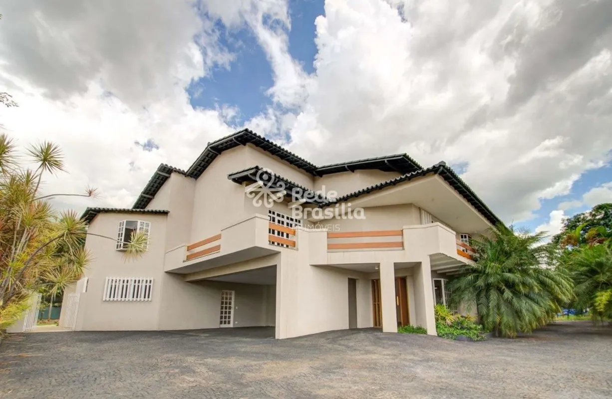 CASA IMPONENTE PARA LOCAÇÃO | LAGO SUL QI 09 | 5.000m² DE TERRENO | 899m² CONSTR...