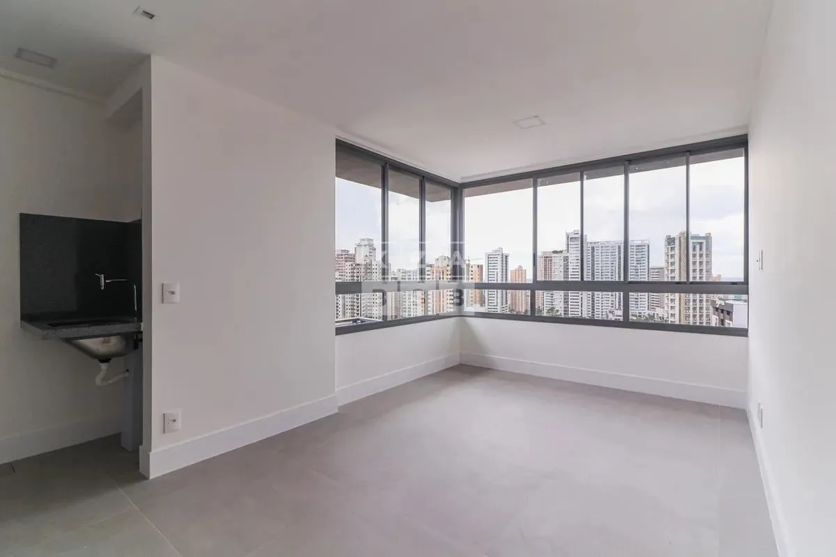 Alguns apartamentos têm boa localização. Outros têm boa vista. Este reúne os doi...