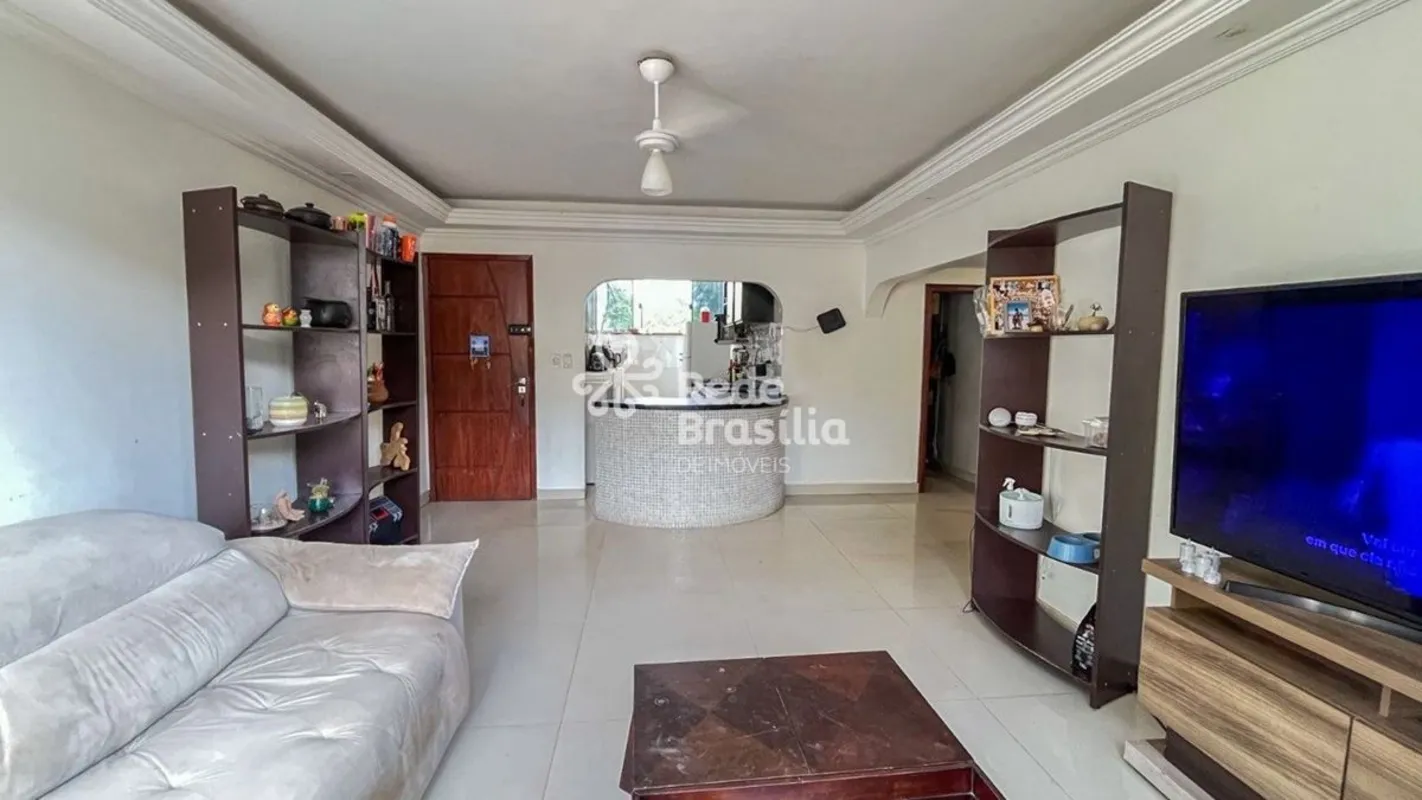 Raridade: Apartamento com 4 quartos com 1 suíte e depósito no subsolo.Excelente ...