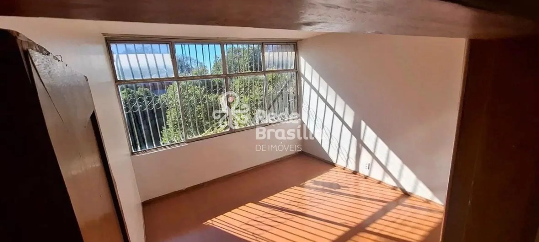 Apartamento na asa norte SQN 406.O apartamento é vazado e nascente, são3 quartos...