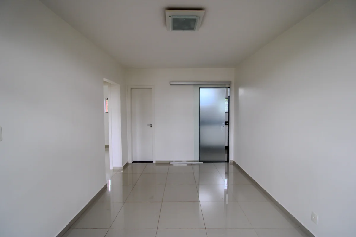 SQS 413 - 02 quartos, 01 banheiros, REFORMADO e Vazado 49,50m²- Asa SulNão perca...