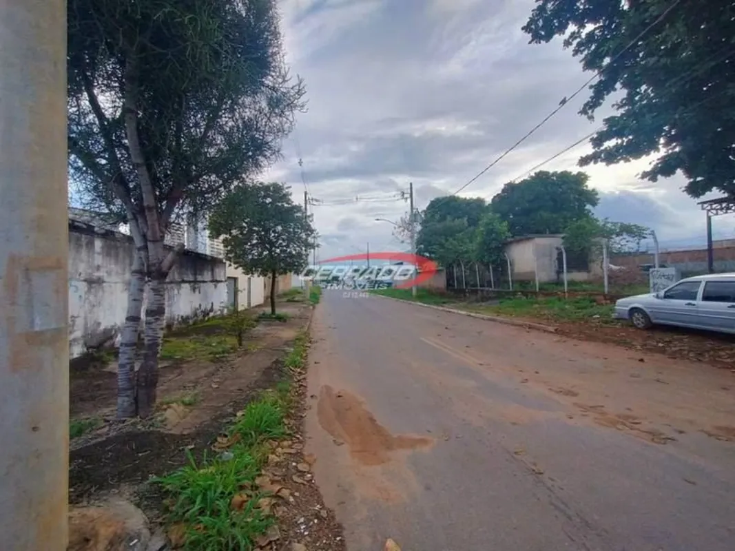 IMOVEL DE ESQUINA OTIMA LOCALIZAÇÃO ENTRE AVENIDA ANHANGUERA E CASTELO BRANCO. M...