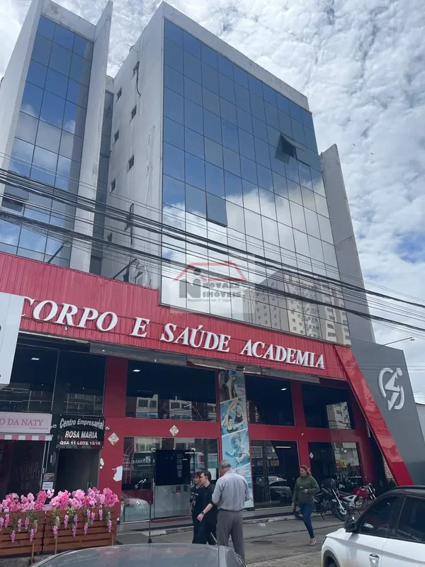 SALA COMERCIAL COM 28,86m2, BANHEIRO, (TEMOS SALA COM E SEM DIVISÓRIA), PISO POR...