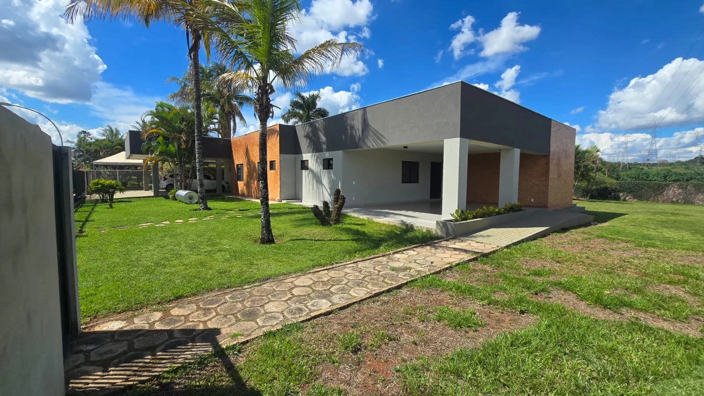 Exclusividade, sofisticação e localização privilegiada no Park Way.Imagine viver...