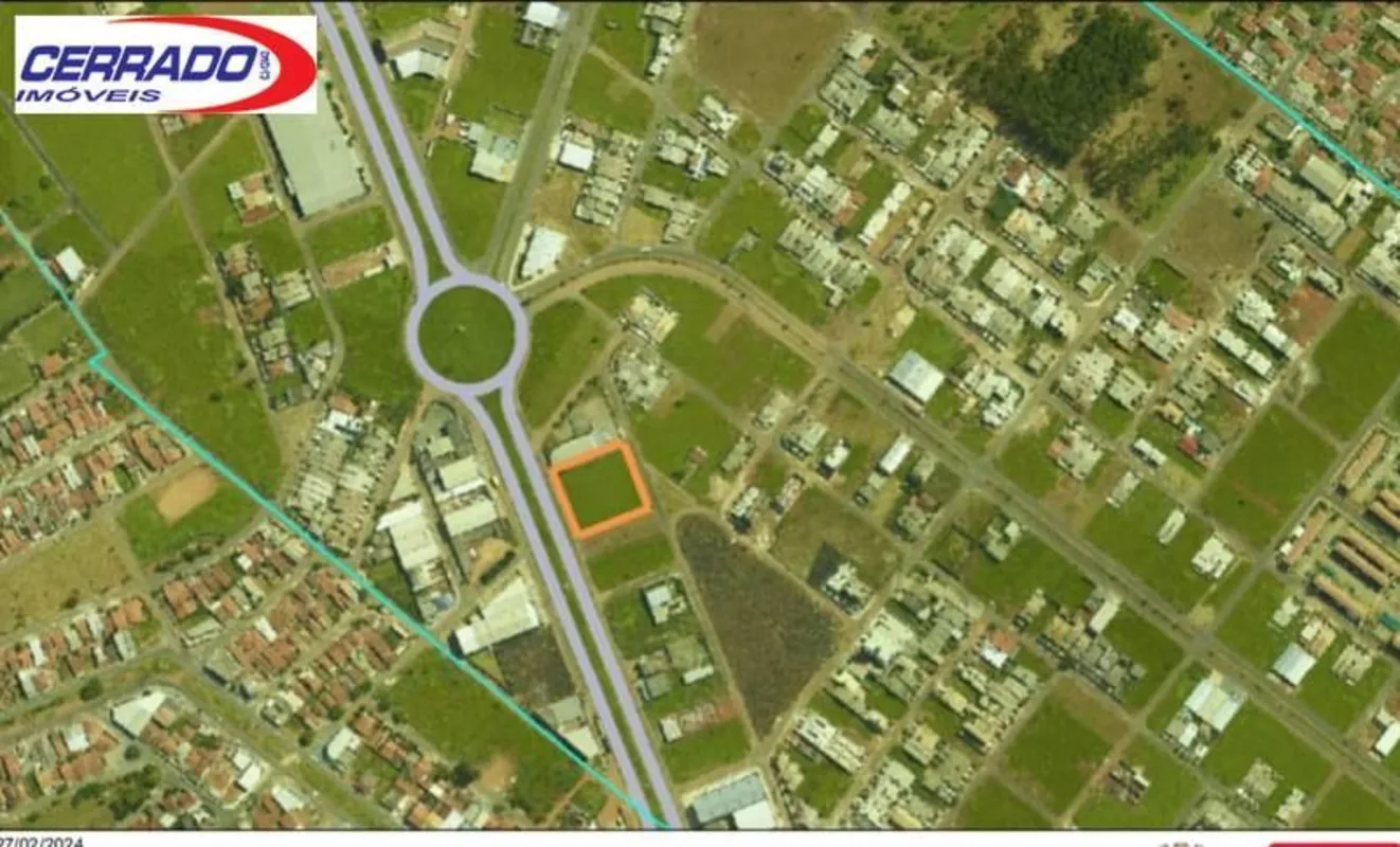 Área com 3.264 m², tendo acesso por duas ruas, com a frente principal para o ane...