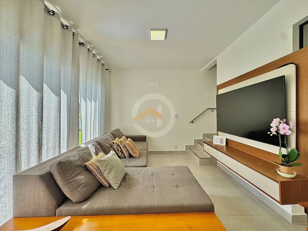 Sobrado de Esquina Jardins Lyon 3 suítesÁGIO - R$ 460.000,003 Suítes166m² de con...