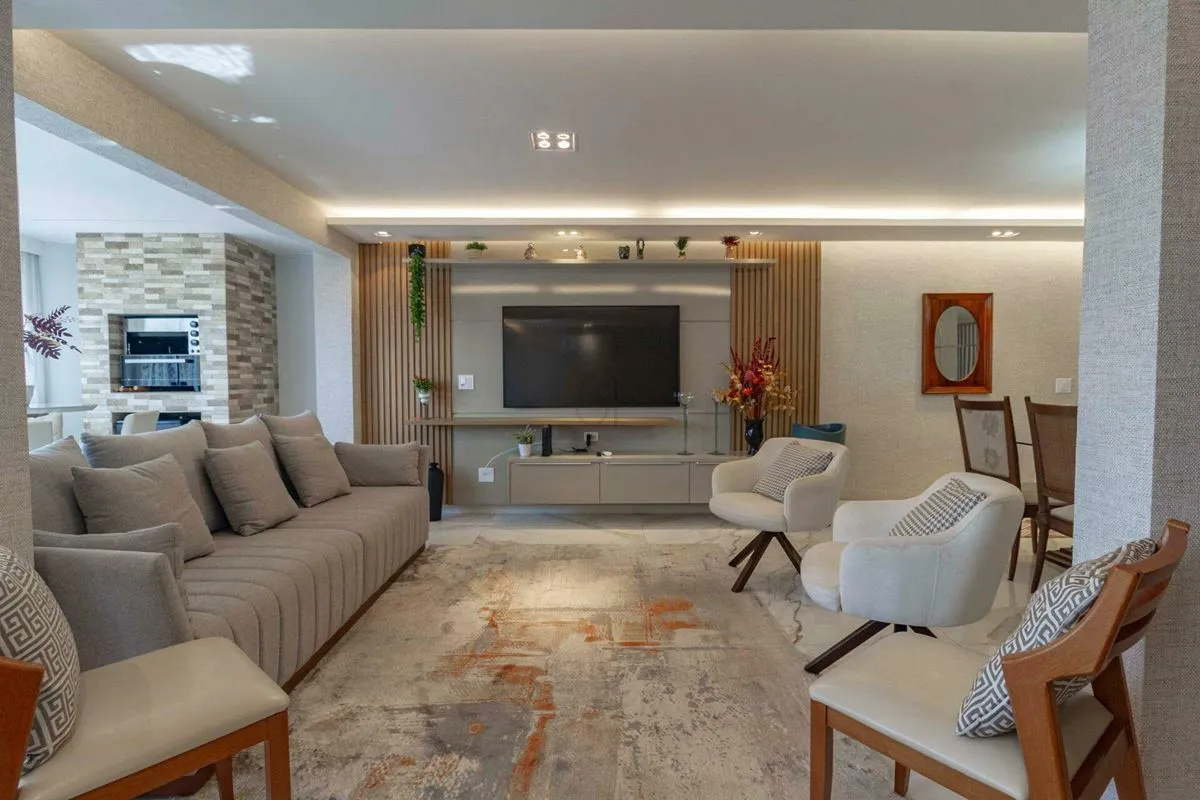 Apartamento reformado, com 127 m² de área privativa, posição nascente e vista fr...