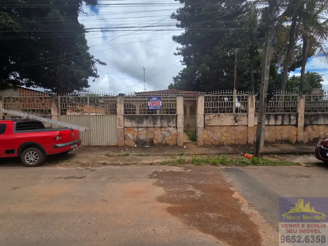 Vendo casa no PARQUE ESPLANADA II no Valparaiso do Goias, Sendo:- Casa Térrea co...