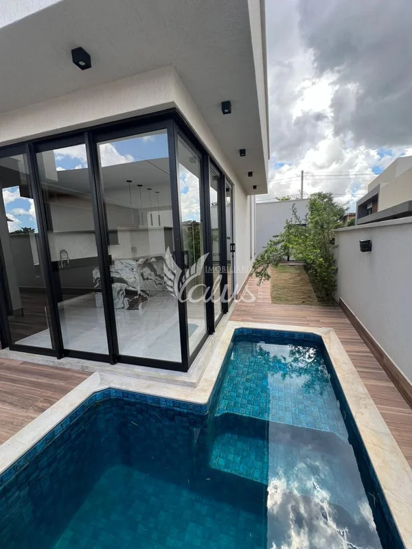 Casa de Alto Padrão no Condomínio Parquiville PinheirosExcelente oportunidade pa...